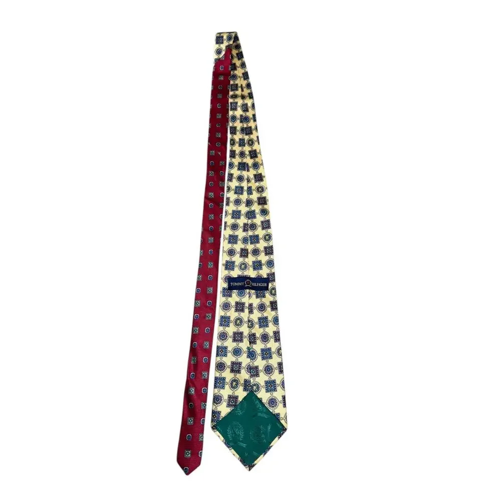 Tommy Hilfiger Silk Tie USA Italy Medallion Classic Mens Necktie 60